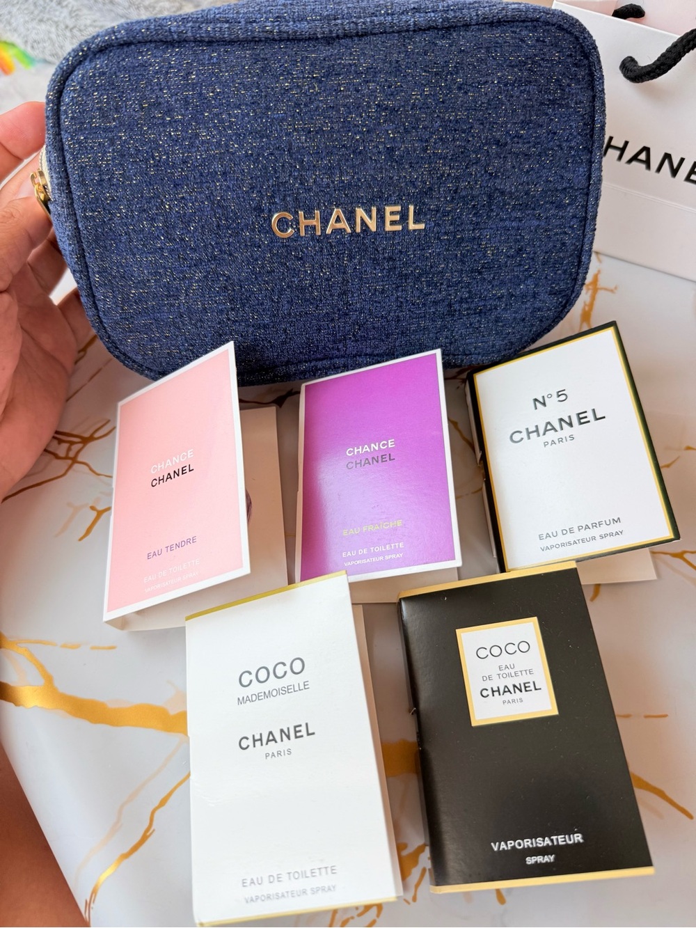 CHANEL makeup Cosmetic Pouch with 5 Sample Chanel Chance etc Vials New - Picture 8 of 8